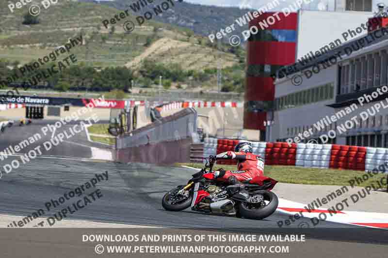 cadwell no limits trackday;cadwell park;cadwell park photographs;cadwell trackday photographs;enduro digital images;event digital images;eventdigitalimages;navarra;no limits trackdays;peter wileman photography;racing digital images;trackday digital images;trackday photos